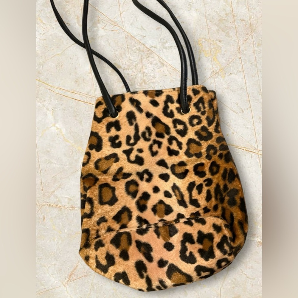 Y2K Nine West Cheetah Print Faux Fur Bucket Shoulder Bag - Picture 4 of 6